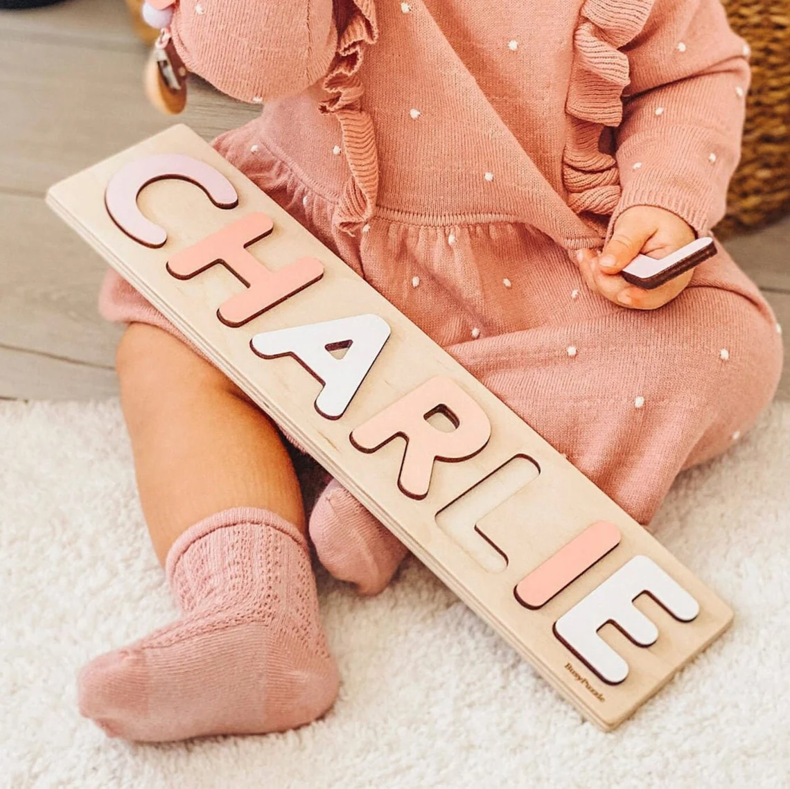 لغز اسم شخصي مع أوتاد |   هداي - مراجعة Wooden Puzzle Kids وسعره